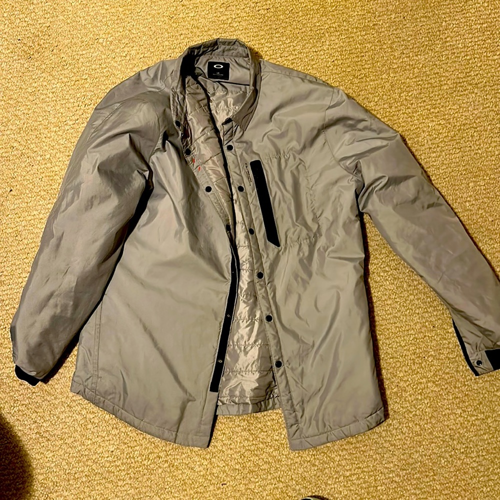 Oakley jacket large. Worn once.